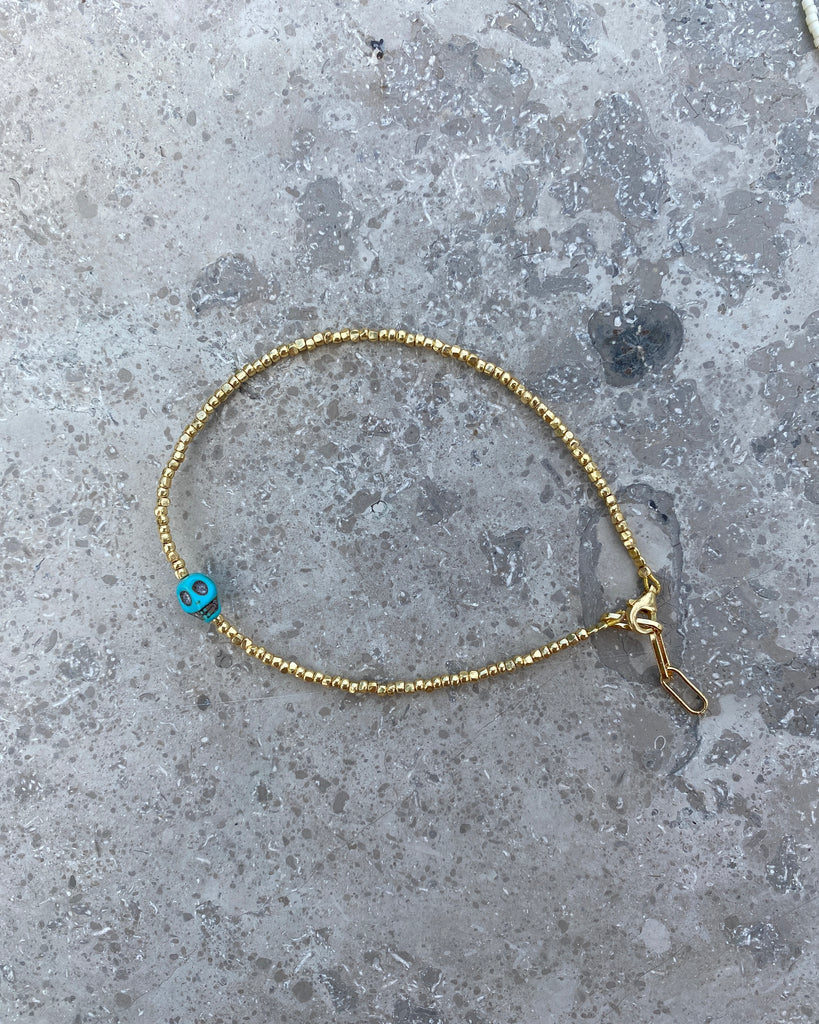 BADASS GOLD. Anklet with Turquoise skull